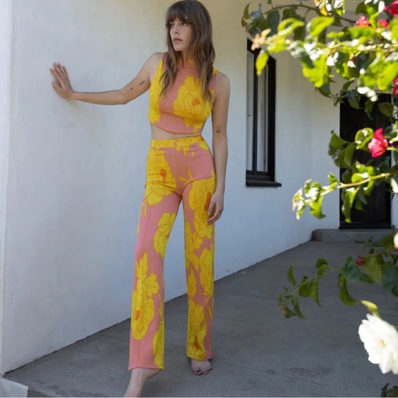 NEW Zara Floral Jacquard Sleeveless High Neck Crop Top - Picture 3 of 11